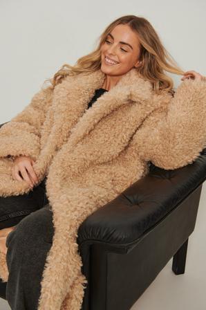 NA-KD Trend Manteau en peluche bouclée duveteuse - Manteaux et Blousons Teddy - Beige - EU 36
