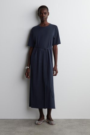 COS Femme Robe T-Shirt Midi Ceinturée Dress in Bleu