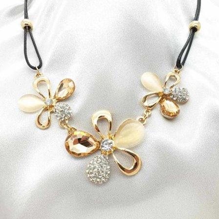 3 blommor diamant halsband 18 K guldpläterad