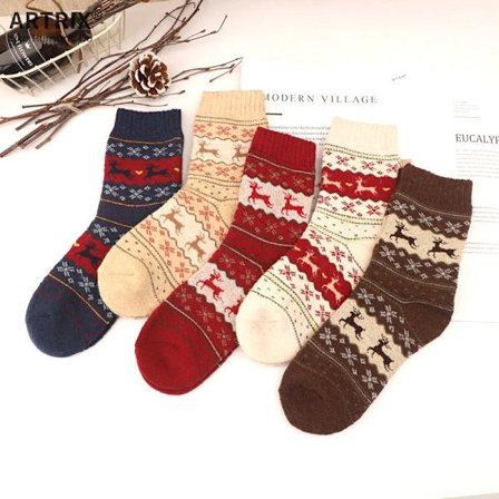 New Autumn And Winter Wool Socks Comfortable Soft Socks Cartoon Christmas Deer Jacquard Women's Socks Women's Mid Length Socks