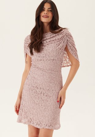 BUBBLEROOM - Drapy Cape Lace Dress - Light lilac