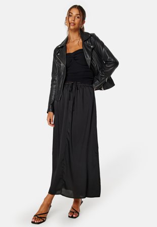 ONLY Suzette Ankel Long Satin Skirt Black Klær