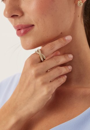 BY JOLIMA - Cross Ring - Gold