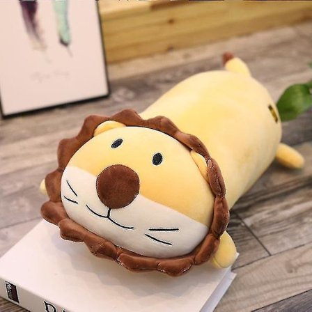 Plushleketøy Søt Jente Sovner I Sengen, Ligger På Den Store Dukken Dukkejente