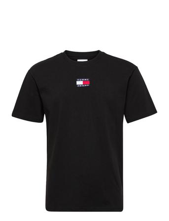 Tjm Tommy Badge Tee T-shirts Short-sleeved Svart Tommy Jeans