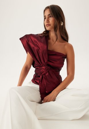 Bubbleroom Occasion One Shoulder Bow Top Klær