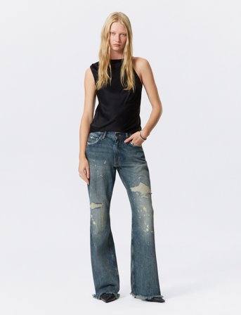 Weekday Helix Low Rise Relaxed Flared Leg Jeans - Black - 28