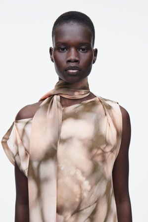 COS Women's Printed Silk Scarf in Pink