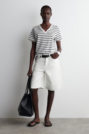 COS Women's T-Shirt In Cotone Con Scollo A V in Bianco