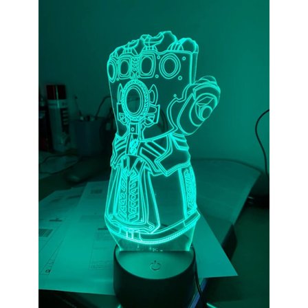 Infinity Gauntlet lampa 3D Illusion Nattljus, Fjärrkontroll