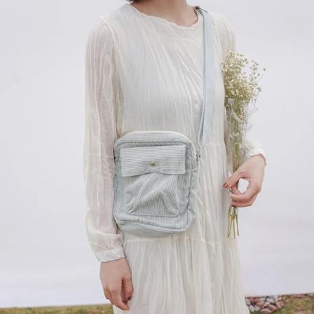 Kvinnor Corduroy Flik Axelväska Canvas Foder Söt liten Crossbody Messenger Bags Ränder Tyg Dragkedja Handväska Handväska för tjejer Light Green
