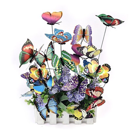 Parti med 50 färgglada fjärilar på 7 cm för trädgårdsdekoration på fjärilspinnar