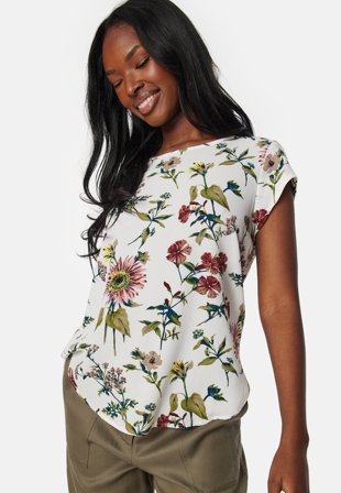 ONLY Onlvic ss AoP Top Cloud Dancer AOP Bot Klær