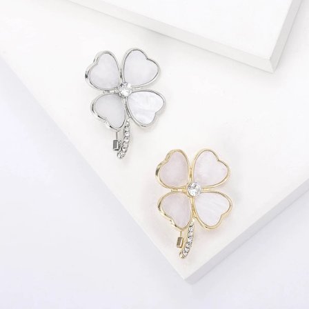 Lucky Shell Four-Leaf Clover Brooch Lady's Unisex Office Party Casual Pin Gift