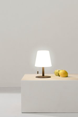 Jotex - Bordlampe Gardenlight Kreta USB Hvit - Kjøp Utebelysning hos Jotex