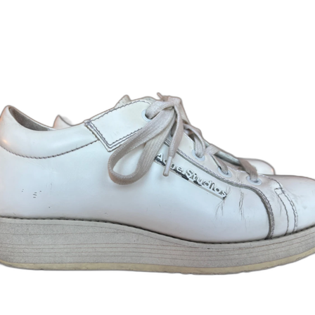 Vita lädersneakers från Acne Studios