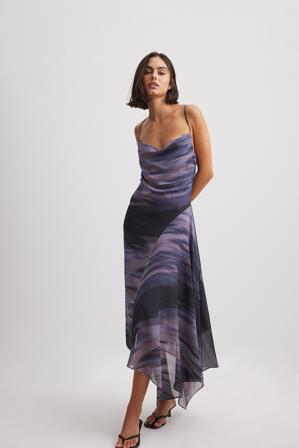 NA-KD Robe mi-longue à décolleté cascade et coutures apparentes - Robes en Mousseline - Violet - EU 38