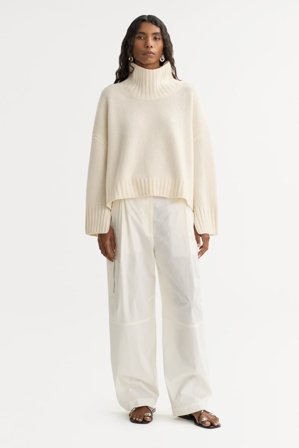 Soft Goat - Girlfriend turtleneck - Women cashmere sweater - S - Feather White