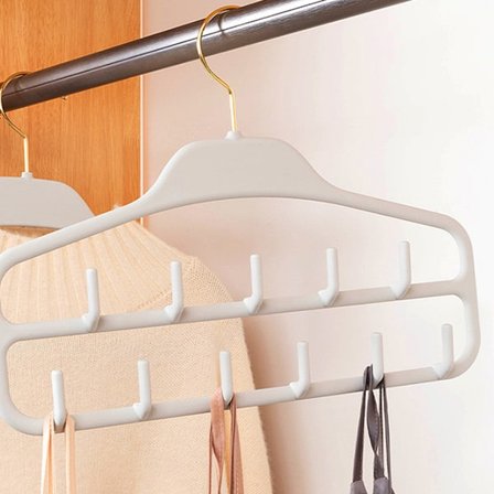 Belteholder for skap, kraftig beltearrangør med 360 graders sving, 11 store kraftige beltekroker, sklisikker gummiert belteoppbevaring, hvit