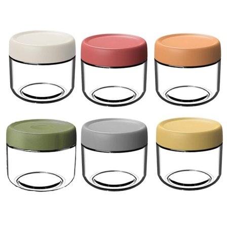 Farvestrålende glasbeholdere med låg kan bruges til at opbevare havregryn eller yoghurt natten over