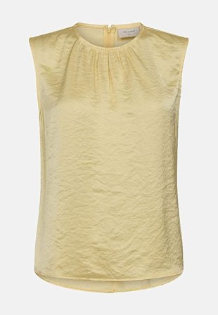 Freequent - Ärmlös satintopp i gul til damer i størrelse - Cellbes