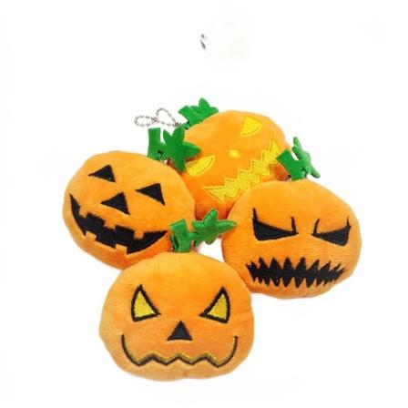 4 kappaletta luovia sarjakuvapehmolelu riipuksia Halloween diy hauska kurpitsa nukke rintaneula avaimenperä laukku riipus