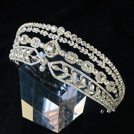 Glänsande brudkrona huvudbonader Lyxlegering Inlagda strass Retro Elegant pannband för kvinnor