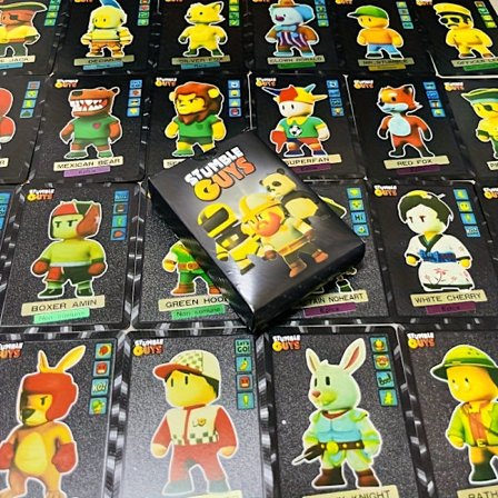 55 Stumble Guys -korttia - Kultainen, hopeinen, musta ja värillinen foliopintainen animepeli, PVC-sarjakuvakotelo, täydellinen juhlatarvikkeisiin, 