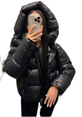Svart pufferjacka med huva