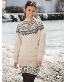 Beskrivning Tröja och kjol