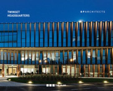 Twinset Headquarters. Ediz. italiana