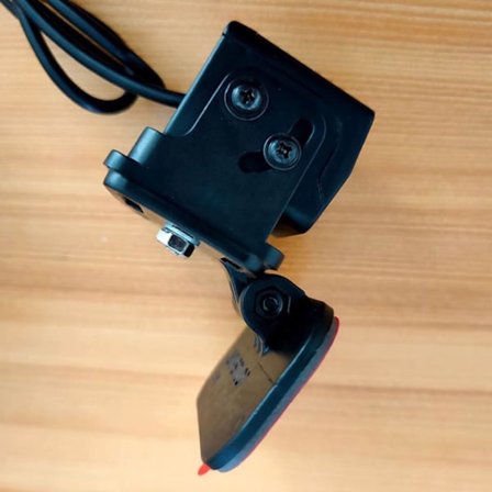 Bakkamera-beslag 【Ingen boring】Bagrudebeslag til de fleste bagkameraer til instrumentbræt