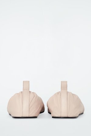 COS Women's The Ruched Leather Ballet Flats in Beige