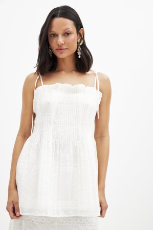 NA-KD Plissee-Top mit Stickerei und Spitze - Sommerset - Offwhite - EU 34