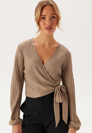 BUBBLEROOM Pleated Long Sleeve Wrap Top Klær