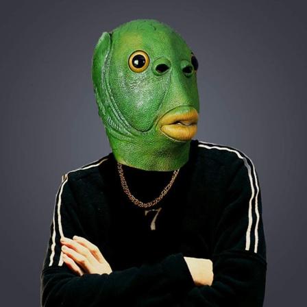 Et stykke dyrehovedbeklædning, grøn mund fisk latex maske, realistisk dyrehovedbeklædning, nyt dyre festkostume