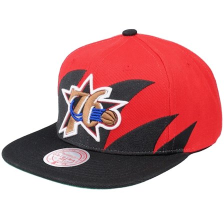 Mitchell & Ness - NBA Rouge snapback Casquette - Philadelphia 76ers Sharktooth Black/Red Snapback @ Hatstore