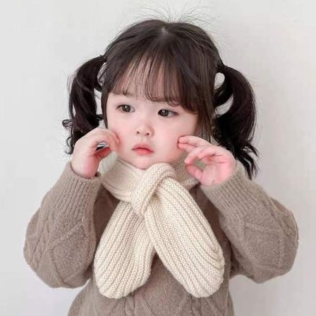 ING Barneskjerf, jentestil, strikket skjerf, varmt vinterskjerf med kryssede stropper, praktisk skjerf egnet fra 1-14 år, off-white