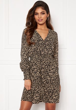 ONLY Nova Lux S/L V-Neck Smock Dress Black AOP Mystic Klær