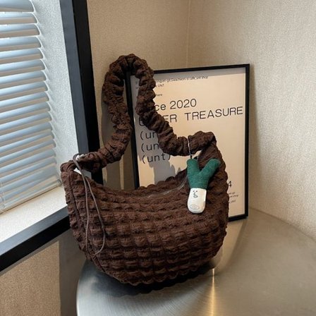 Skuldertaske Armhuletaske KAFFE MED HANDSÆNG MED HENGEL