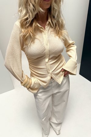 Katarina Krebs x NA-KD - Strukturert skjorte med krage - Skjorter - Gull - XS