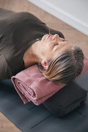 GOYOGI Calm Organic Cotton Yoga Blanket Rose, Sport & Velvære, Søvn & Meditation, Meditation