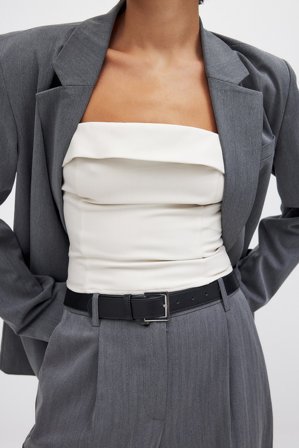 NA-KD Korsettopp med vikt detalj - Korsett-toppar - Naturvit - EU 40