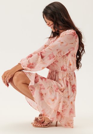 FOREVER NEW Heather Ruffle Long Sleeve Mini Klær