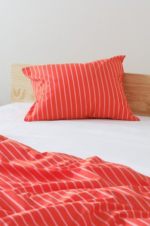 Jotex - Putetrekk Økologisk Tomatrød/rosa - SIMA - Kjøp Putevar hos Jotex