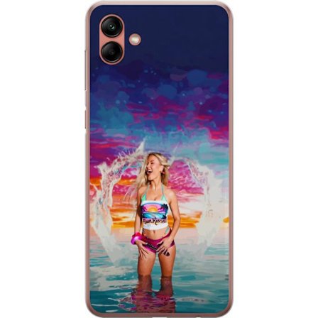 Kompatibel Mobilcover til Samsung Galaxy A04 Blond kvinde i farverigt strandtøj, der leger i havet ved solnedgang
