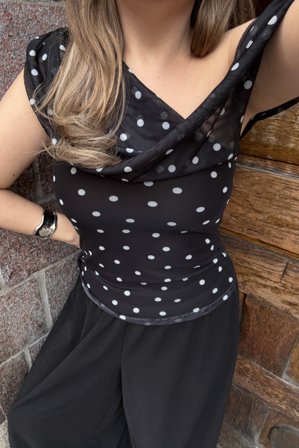 NA-KD Dropped Shoulder Top - Off shoulder-toppe - Dotted - M (EU 38-40)