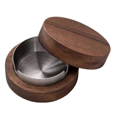 Tuhkakuppi, jossa on rakolla varustettu suu, hienojakoinen hionta, pähkinäpuuta, kansi, olohuone