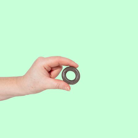 Elastisk Sort Penisring - Vuxen.dk - Fleshlight, penisringe, overtræk, onani, sexdukker, penispump, penisforlæng & gay.