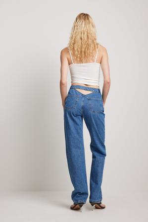 NA-KD Denim med öppen ryggdetalj - High Waisted Jeans - Blå - EU 34